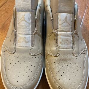 Nike Women's Beige Athletic Shoes